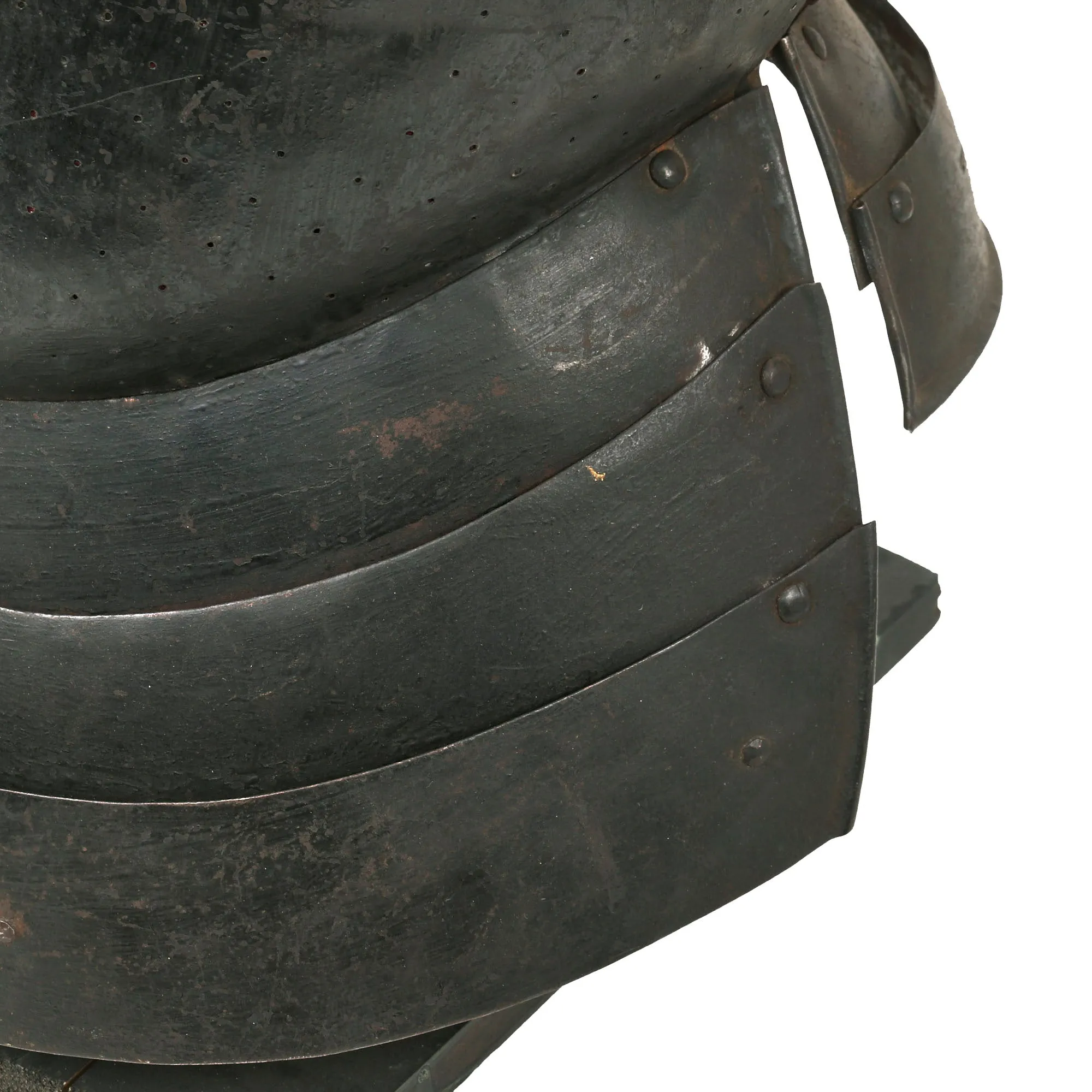 Original 17th Century English Style Lightweight Mounted Trooper Vented Plate Armor Cuirass Set with Faulds - Formerly Part of the A.A.F. Tank Museum