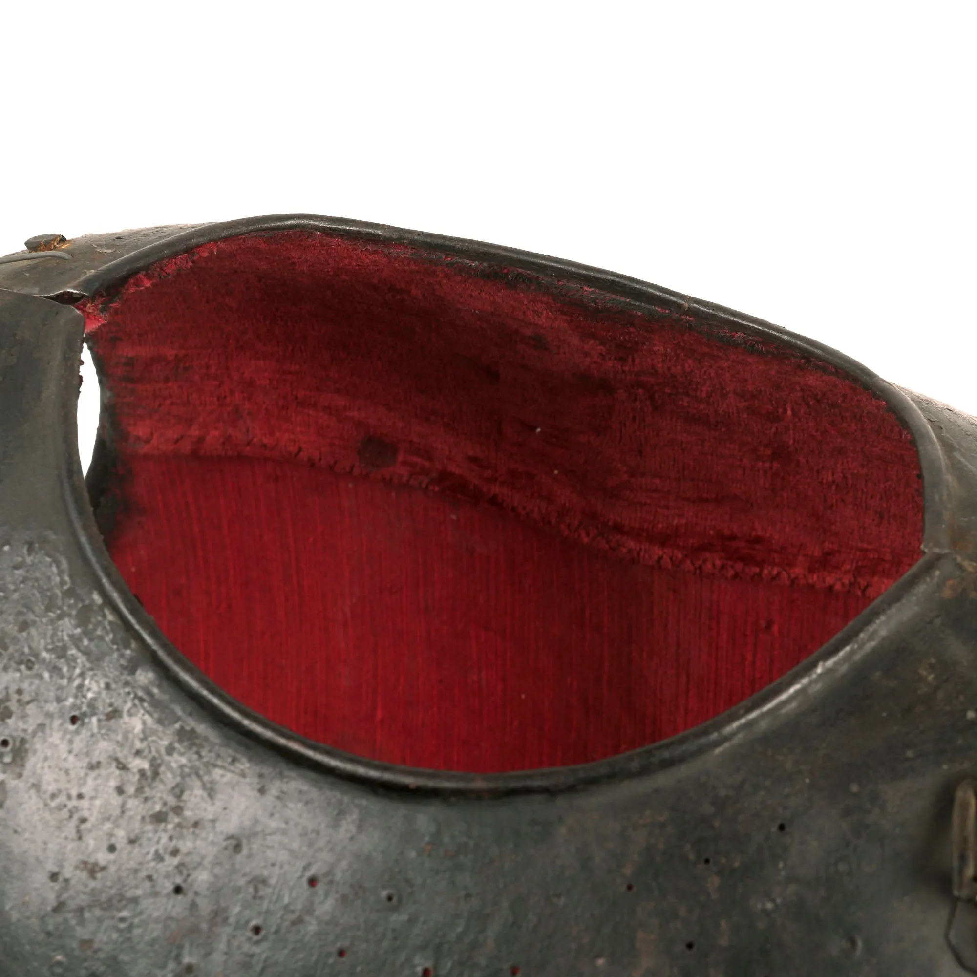 Original 17th Century English Style Lightweight Mounted Trooper Vented Plate Armor Cuirass Set with Faulds - Formerly Part of the A.A.F. Tank Museum