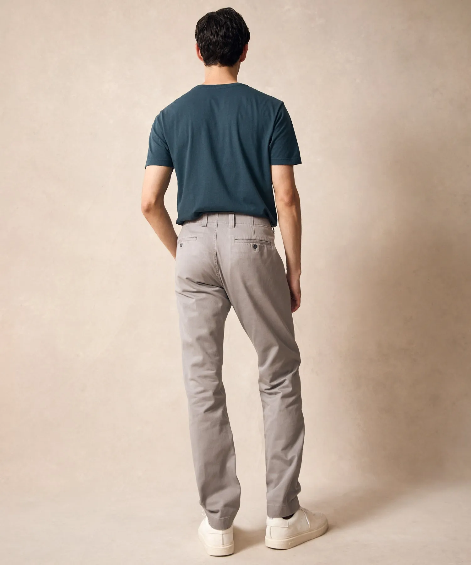 Straight Fit Favorite Chino in Graystone