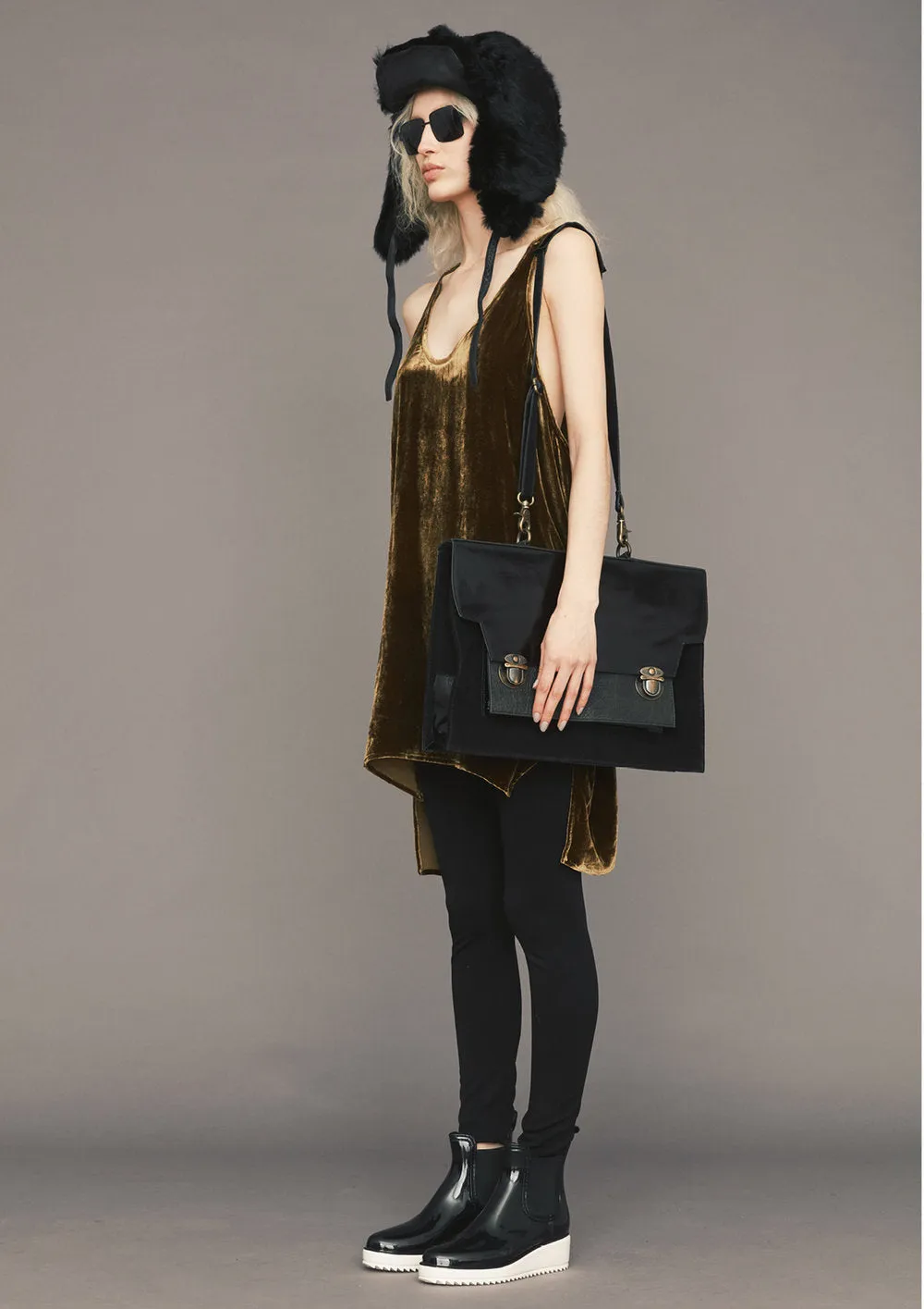 TANK TOP OVERSIZED - SILK VELVET gold