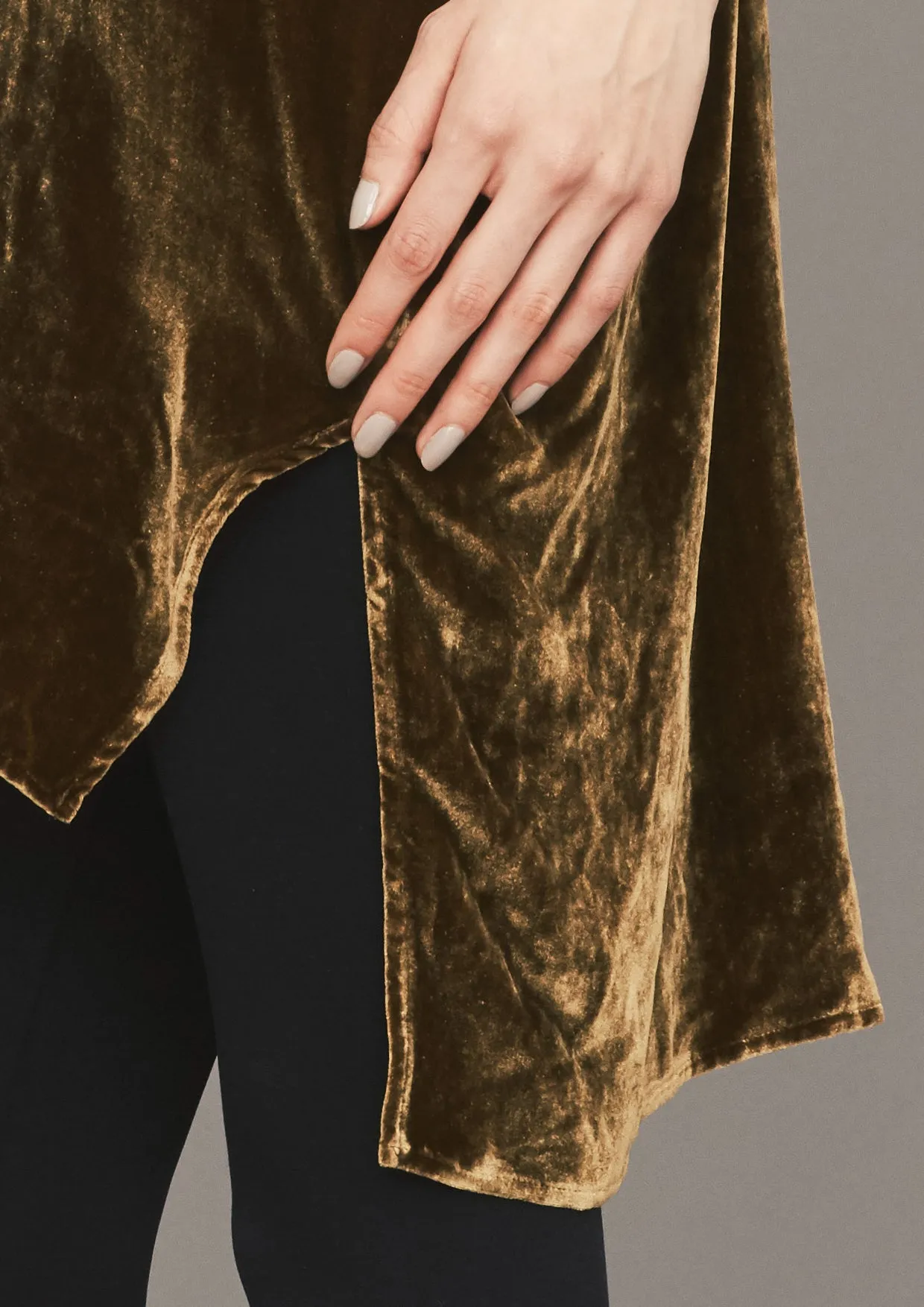 TANK TOP OVERSIZED - SILK VELVET gold