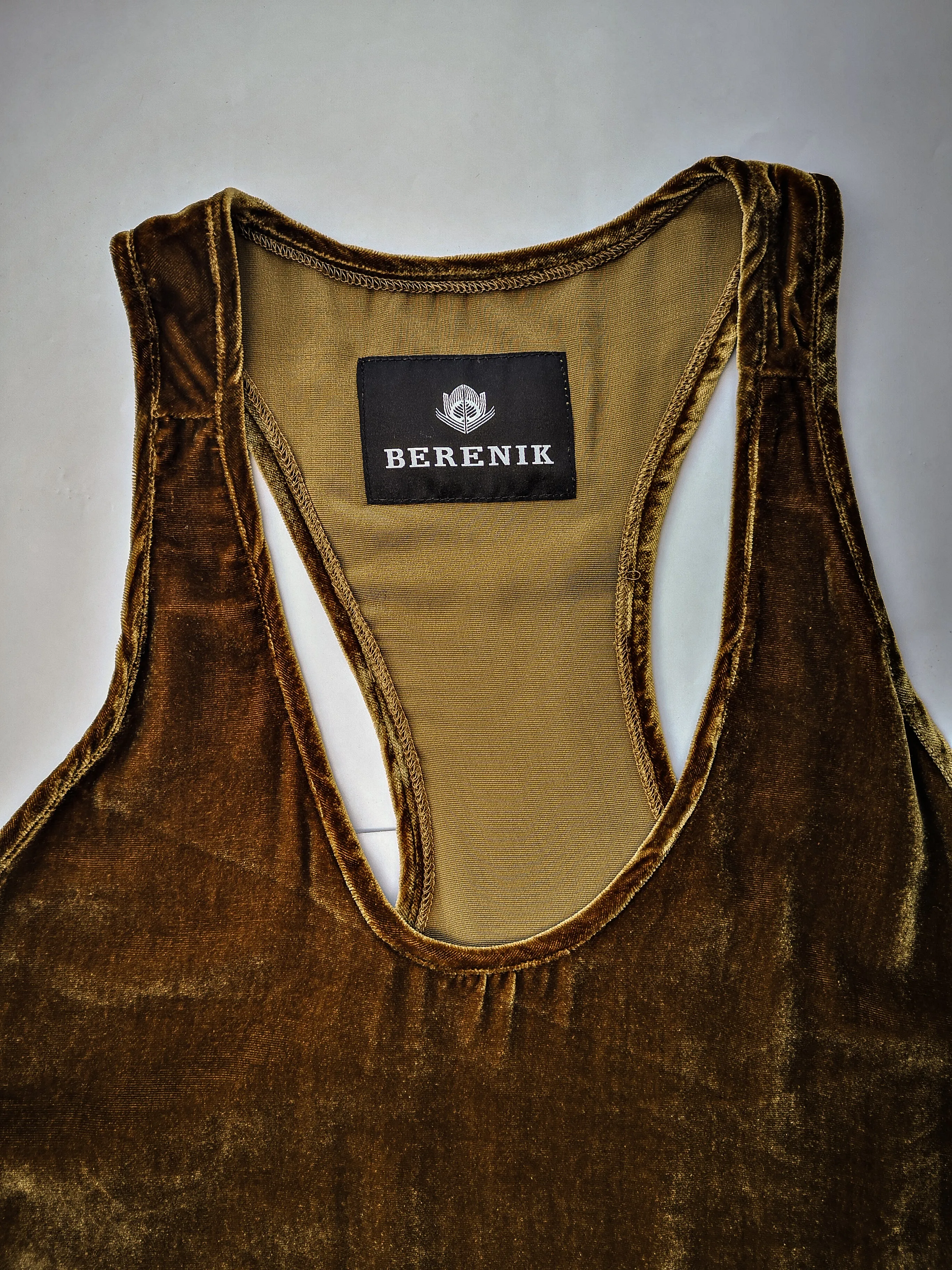 TANK TOP OVERSIZED - SILK VELVET gold