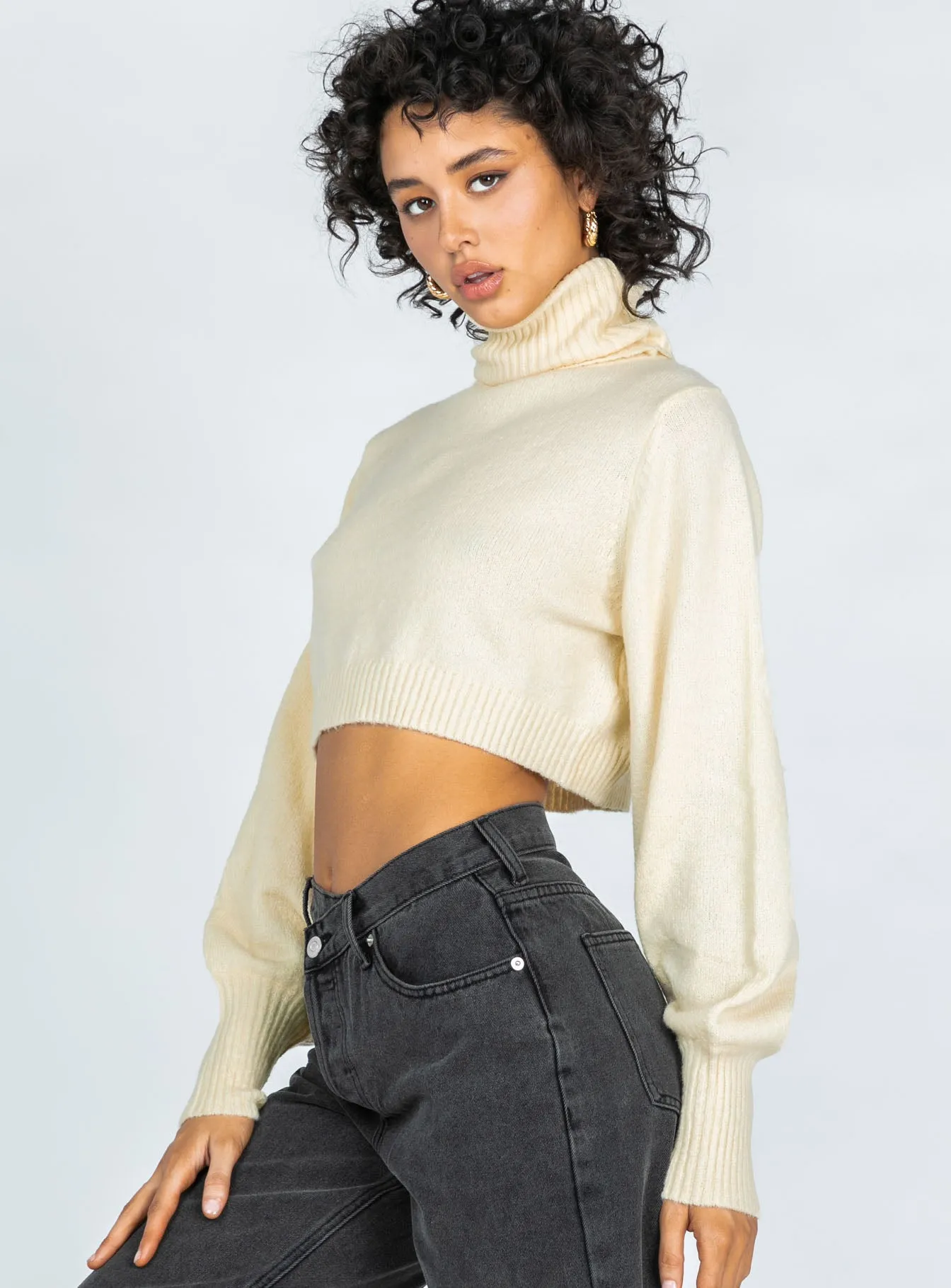 Zahara Cropped Turtleneck Sweater Cream