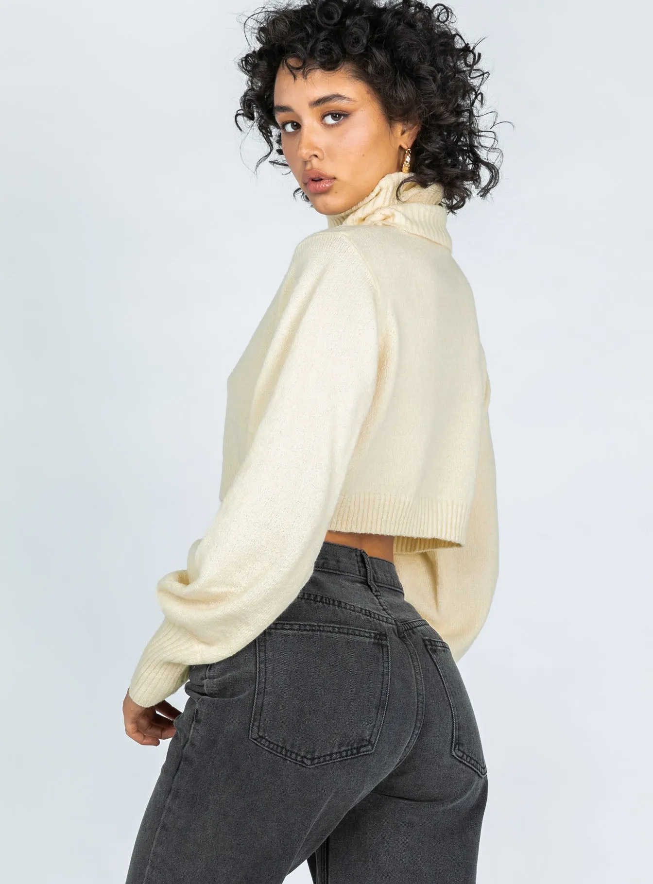 Zahara Cropped Turtleneck Sweater Cream